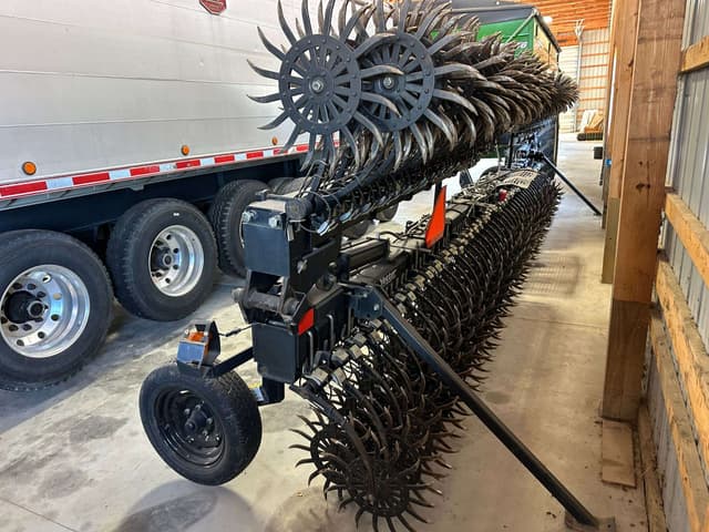 Image of Yetter 3546 equipment image 2