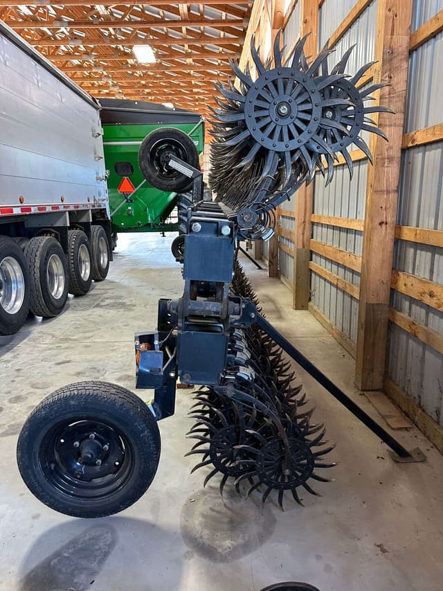 Image of Yetter 3546 equipment image 1