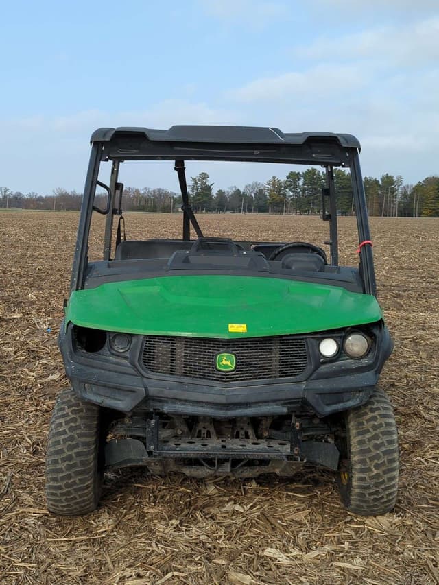 Image of John Deere Gator XUV 835E equipment image 1