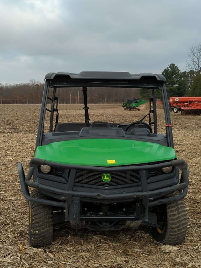Image of John Deere Gator XUV 835E equipment image 1
