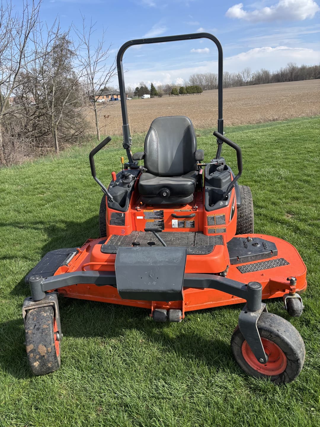 Image of Kubota ZD1211L Image 1