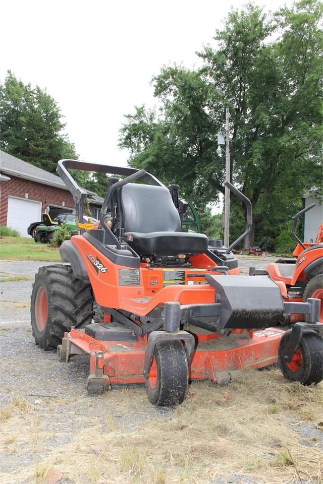 Image of Kubota ZD326 equipment image 3