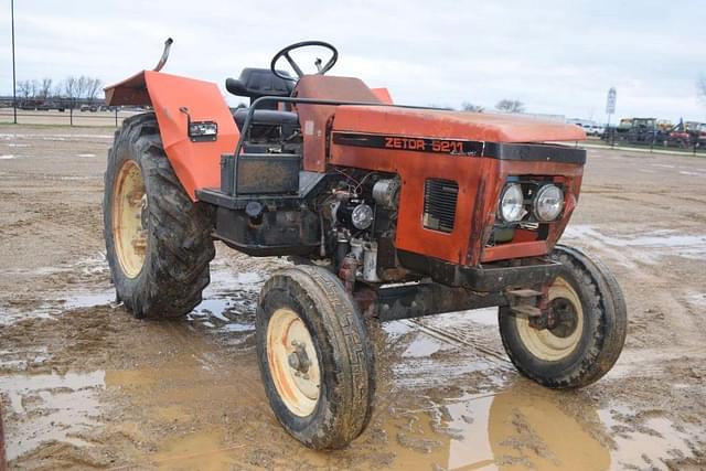 Image of Zetor 5211 equipment image 3