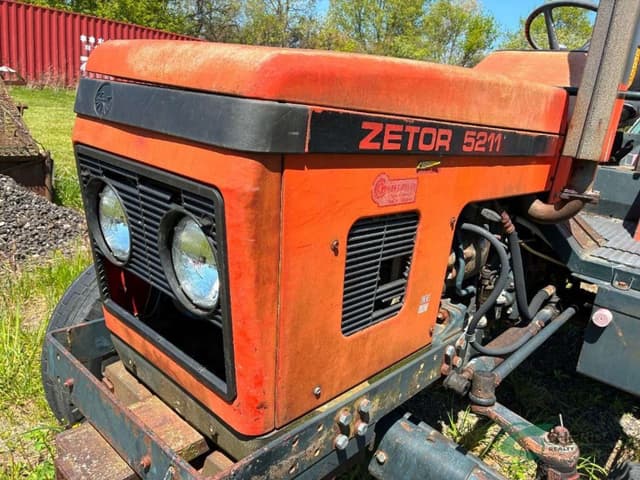 Image of Zetor 5211 equipment image 4