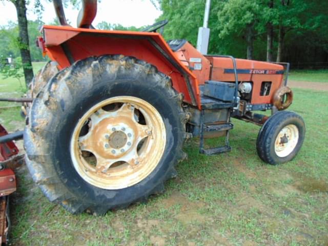 Image of Zetor 6211 equipment image 1